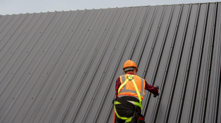 Professional residential roofers in Juniata, NE